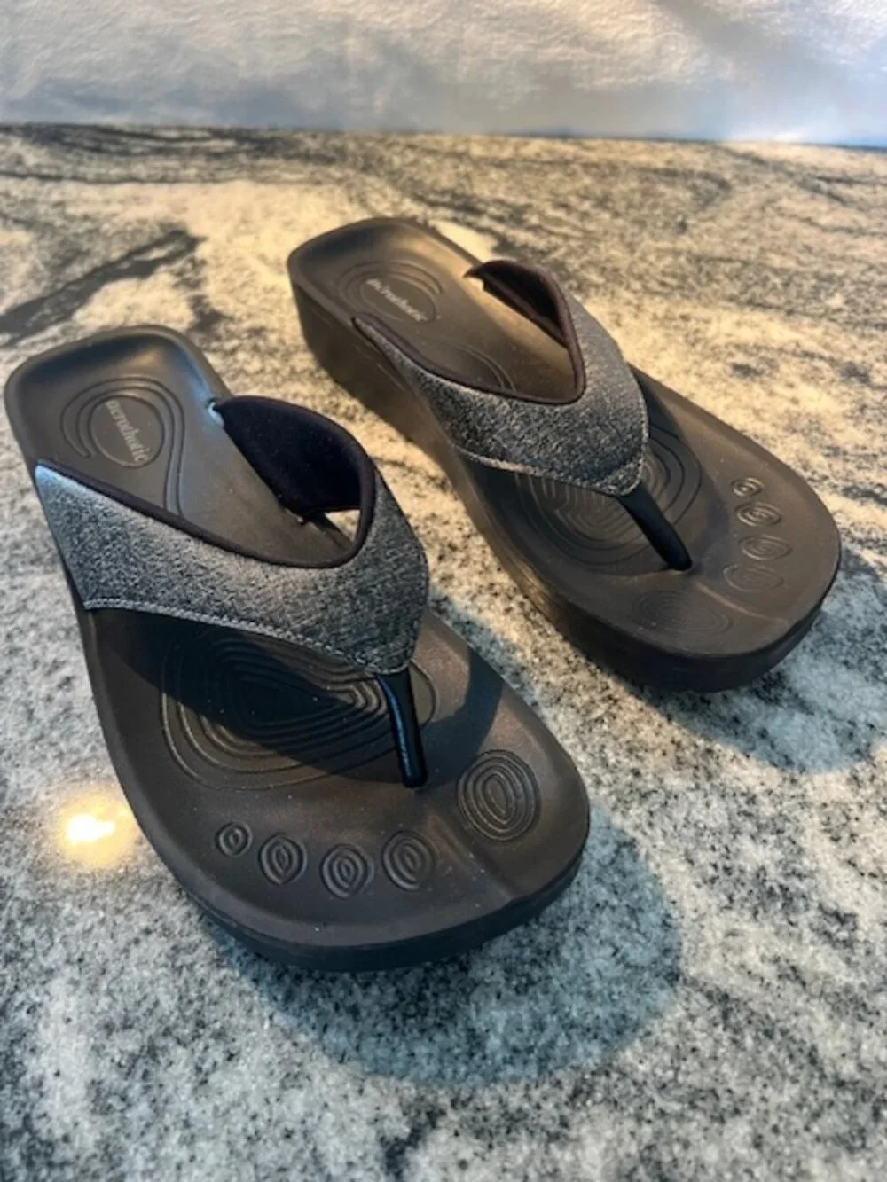 Aerothotic flip flops ergonomic footbed padded straps beachy comfort casual wear